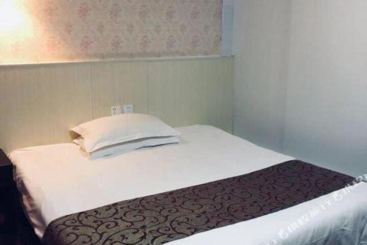 Homeinn Huayi Hotel (Shanghai Songjiang Sports Center)