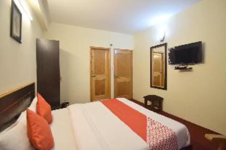 Room 18 of 21