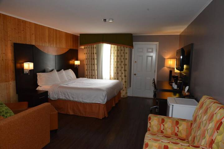 Room 9 of 36