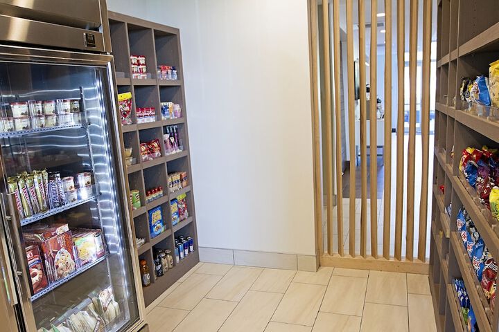 Snack bar