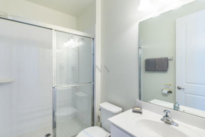 Room 4 of 112