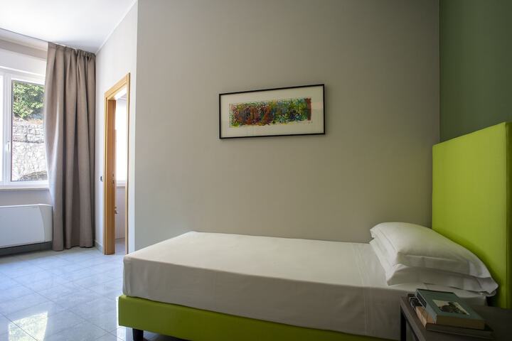 Room 29 of 57