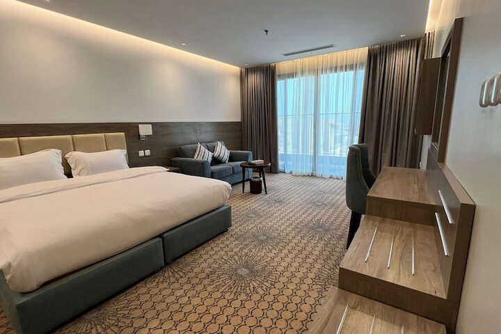 Room 9 of 35