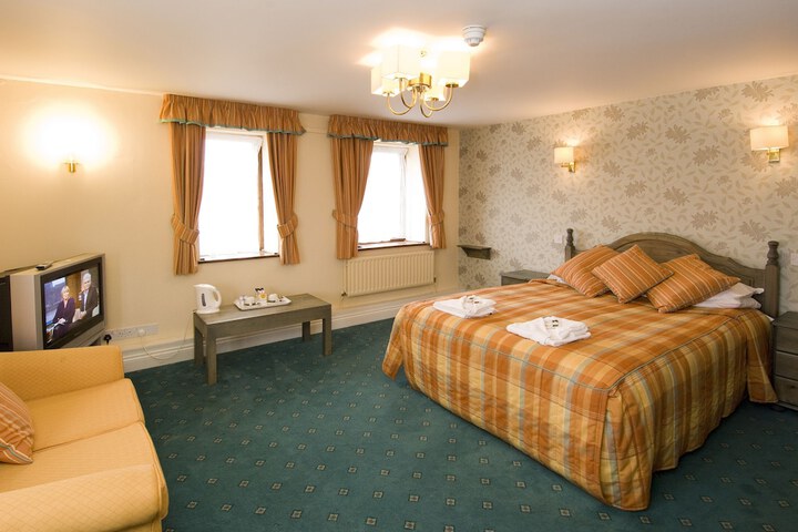 Room 6 of 36