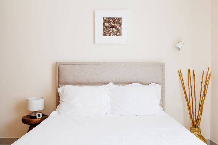 Room 2 of 35