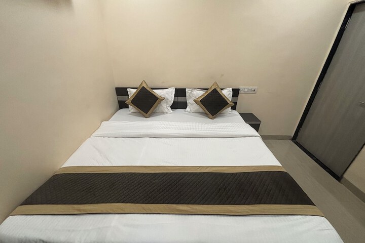 Room 7 of 26