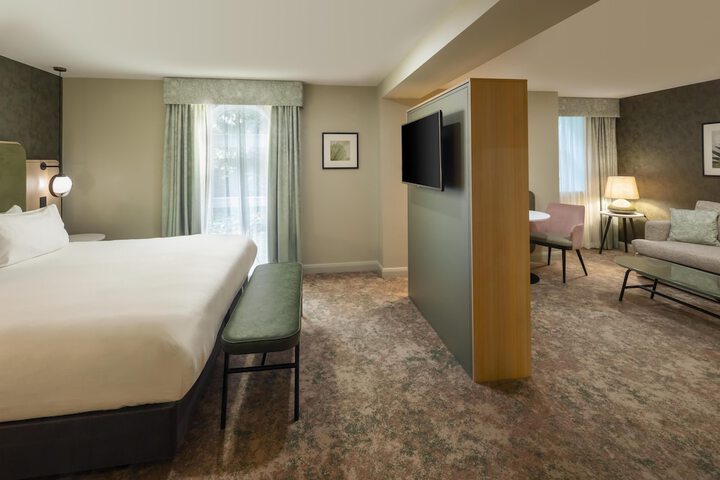 Room 68 of 179