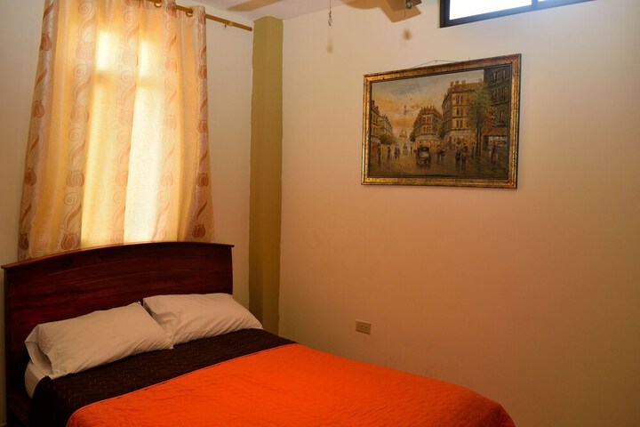 Room 6 of 10