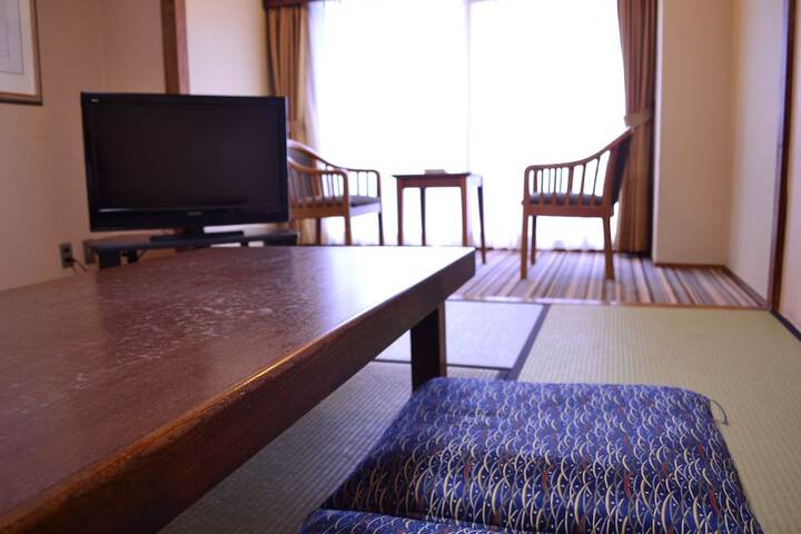 Room 9 of 40