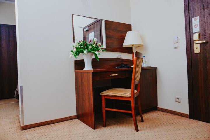 Room 16 of 51