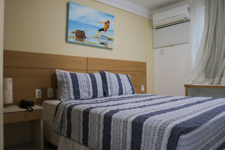 Room 9 of 33