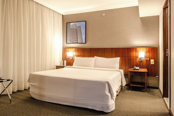 Room 55 of 240