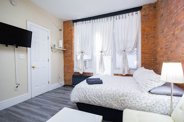 Room 50 of 121