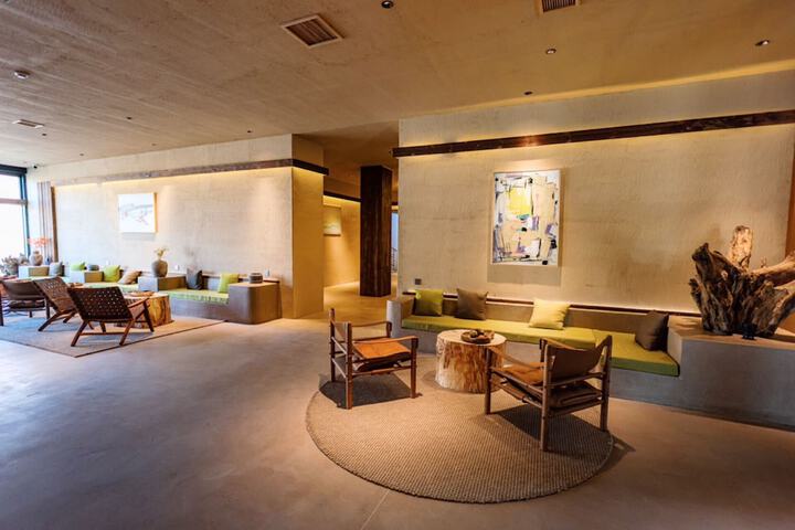 Hotel Interior 5 of 47