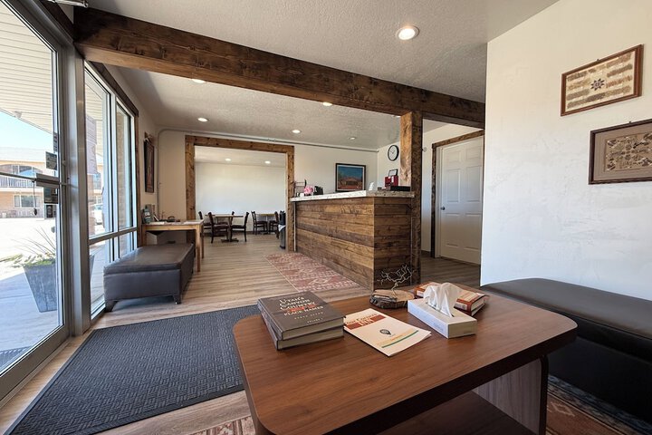 Four Corners Inn