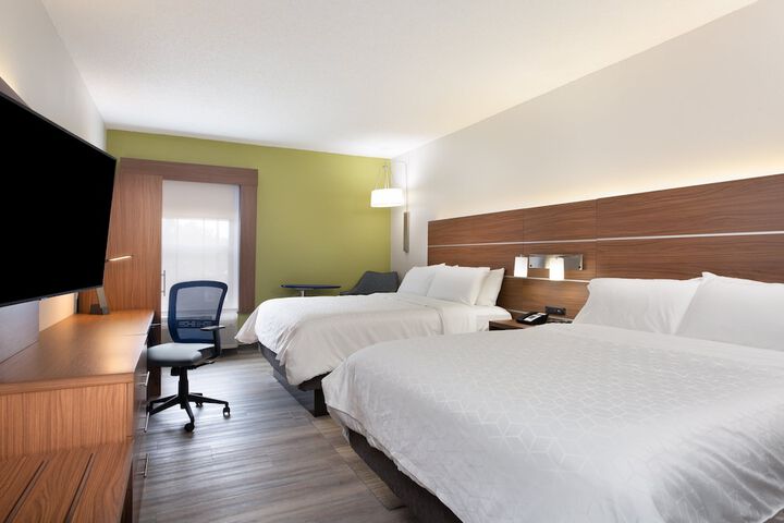 Room 9 of 44