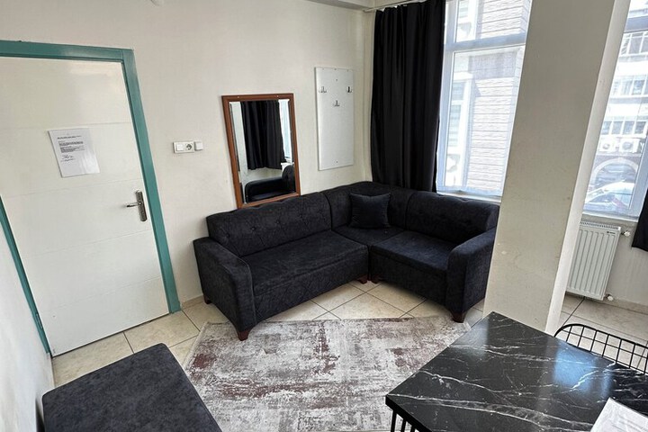 Room 5 of 13