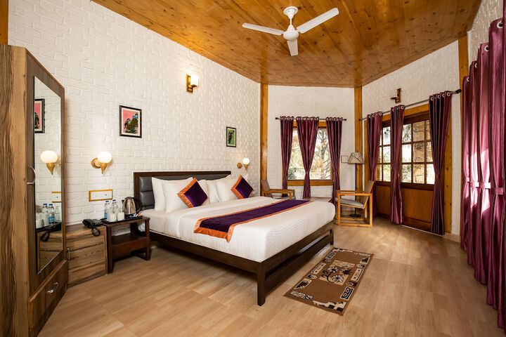 Room 15 of 63