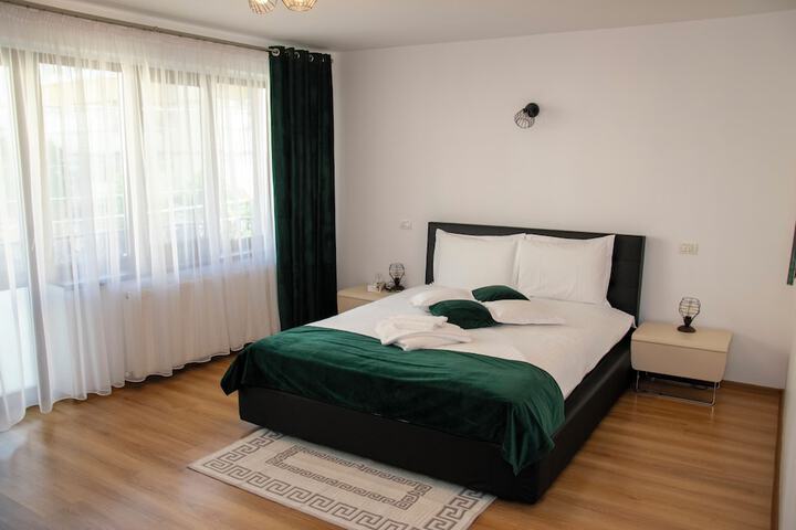 Room 11 of 31
