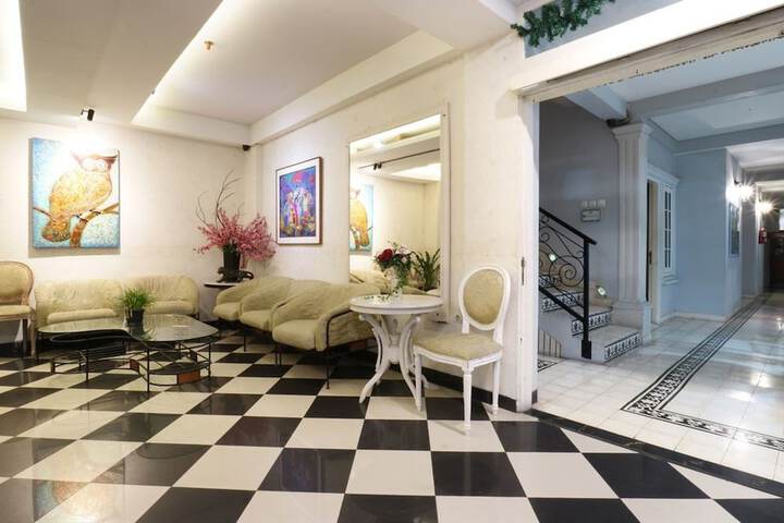 Hotel Interior 4 of 48