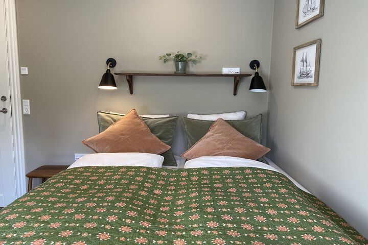 Room 98 of 214