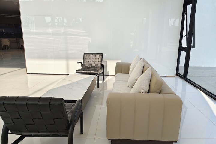 Hotel Interior 4 of 163