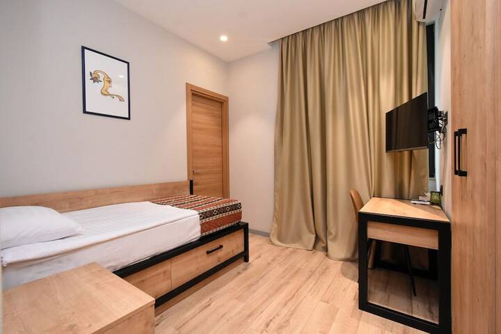 Room 20 of 61