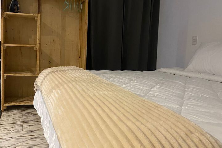 Room 2 of 6