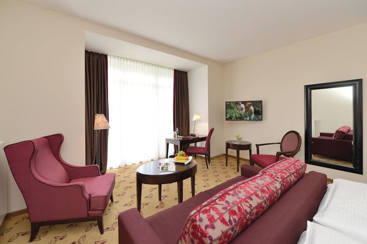 Room 9 of 39