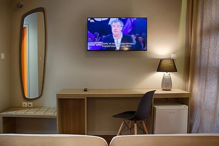 Room 14 of 27