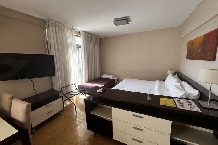 Room 15 of 36