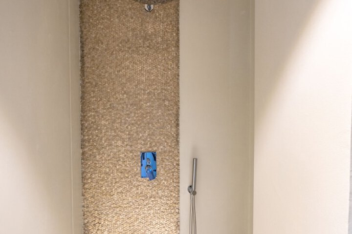 Room 11 of 20