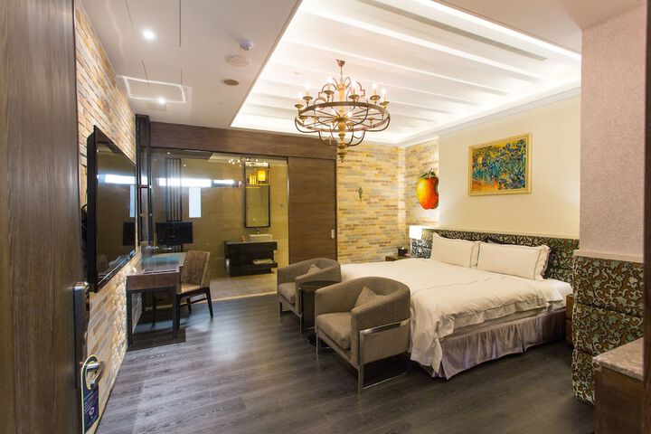 Room 15 of 91