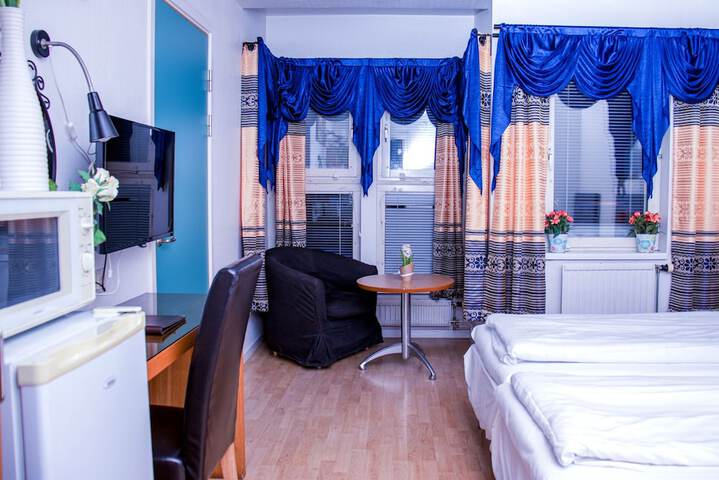 Room 36 of 62