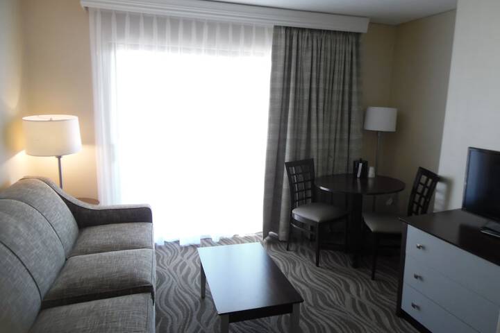 1 King Bed Suite (21 of 31)