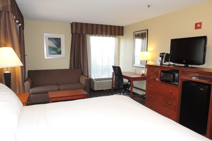 1 King Bed (14 of 38)