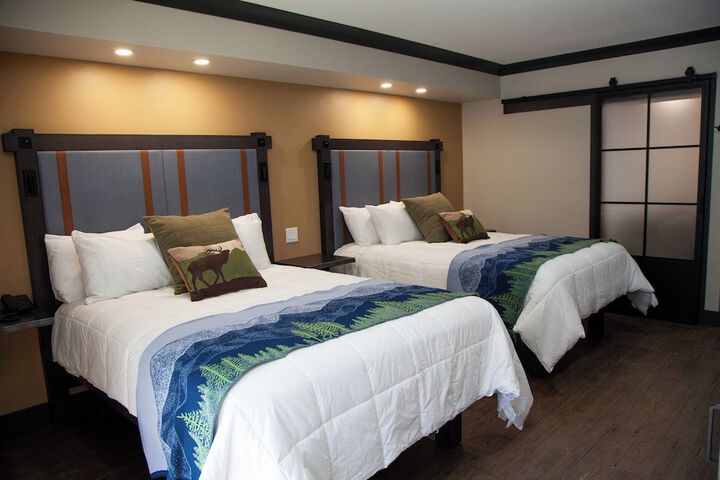 Room 10 of 33