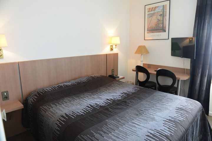 Room 9 of 30