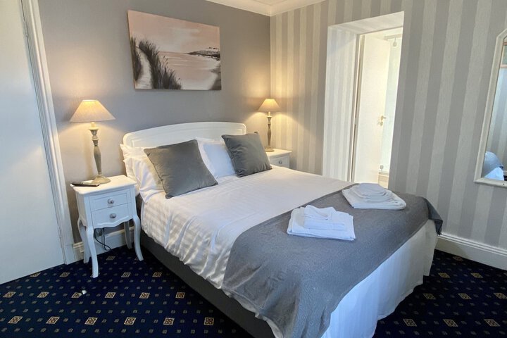 Room 6 of 23