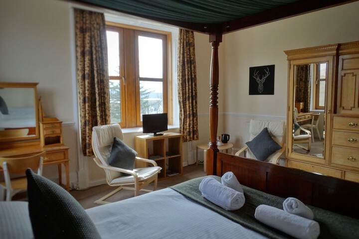 Room 21 of 39