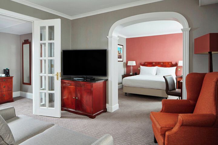 Room 11 of 39
