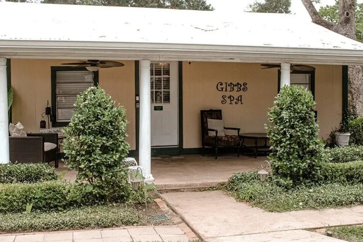 Gibbs Street Manor