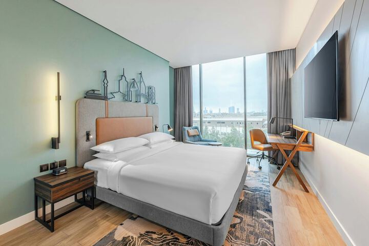 Room 19 of 48