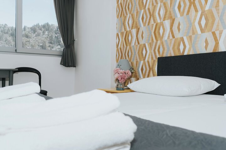 Room 5 of 31