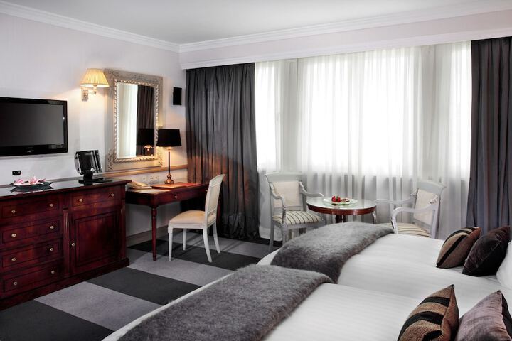 Room 10 of 172