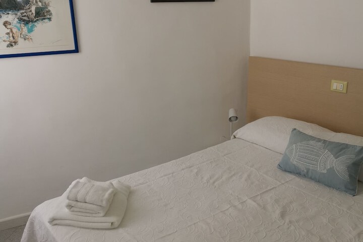 Room 12 of 45