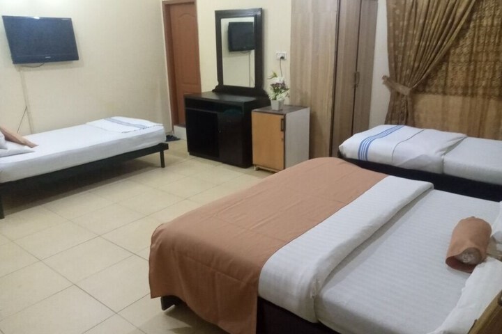 Room 18 of 37