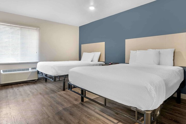 Standard Studio 1 Queen Bed (5 of 12)