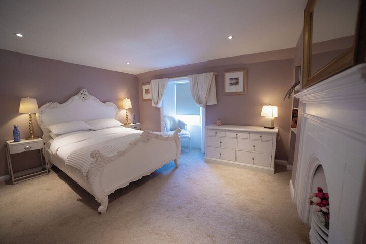 Room 3 of 25