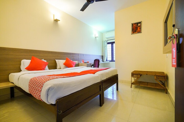 Room 9 of 25